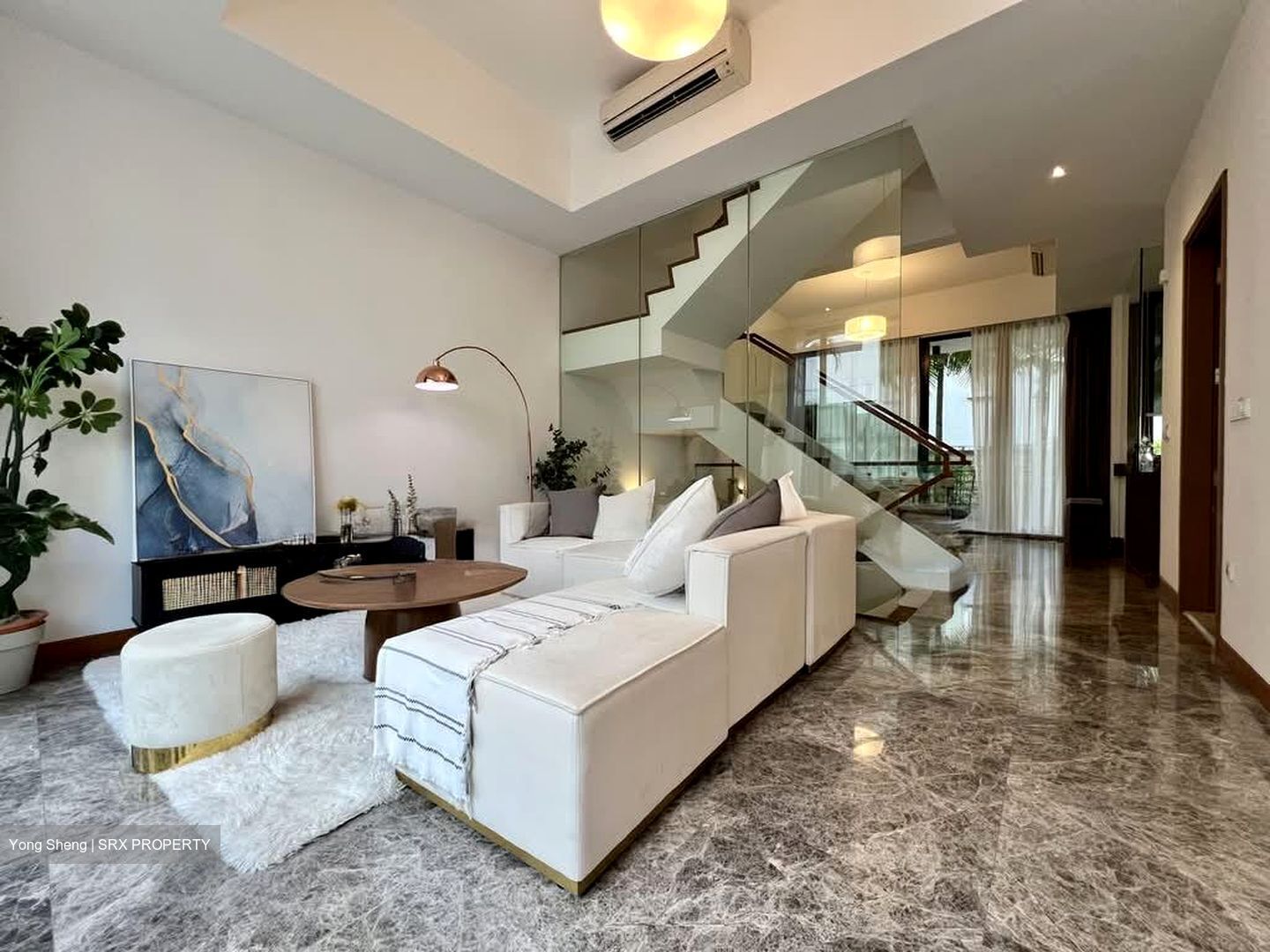 Alana (D28), Terrace #587230321